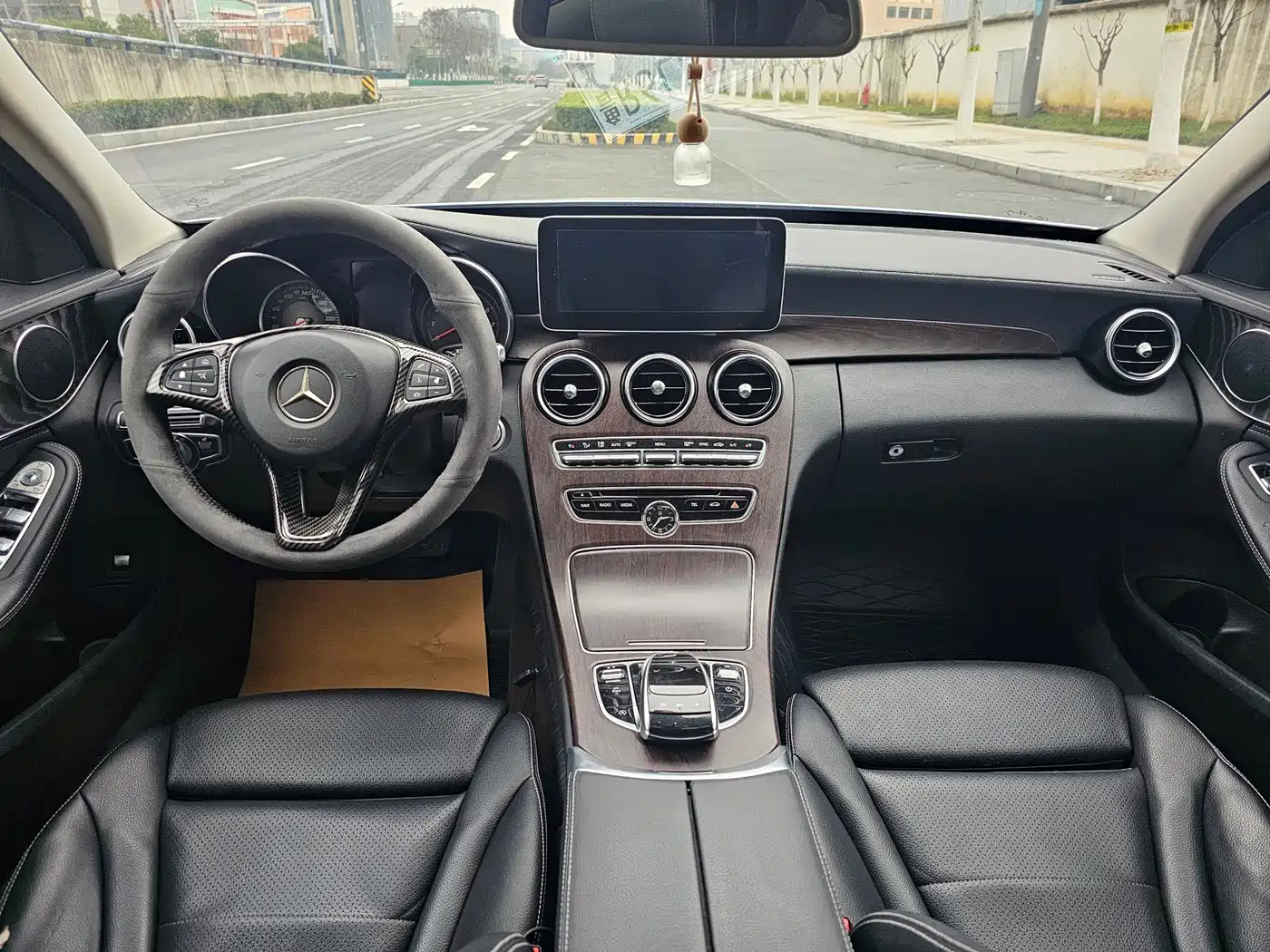 Mercedes-Benz C-Class 2017 Facelift C 180 L Fashion Sport Edition фото 7