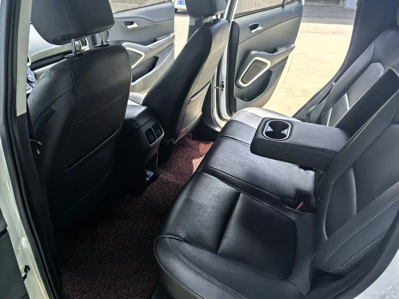 Hyundai Beijing Hyundai ix35 2018 2.0L Automatic 2WD Zhiyong·Enjoyment Edition фото 10