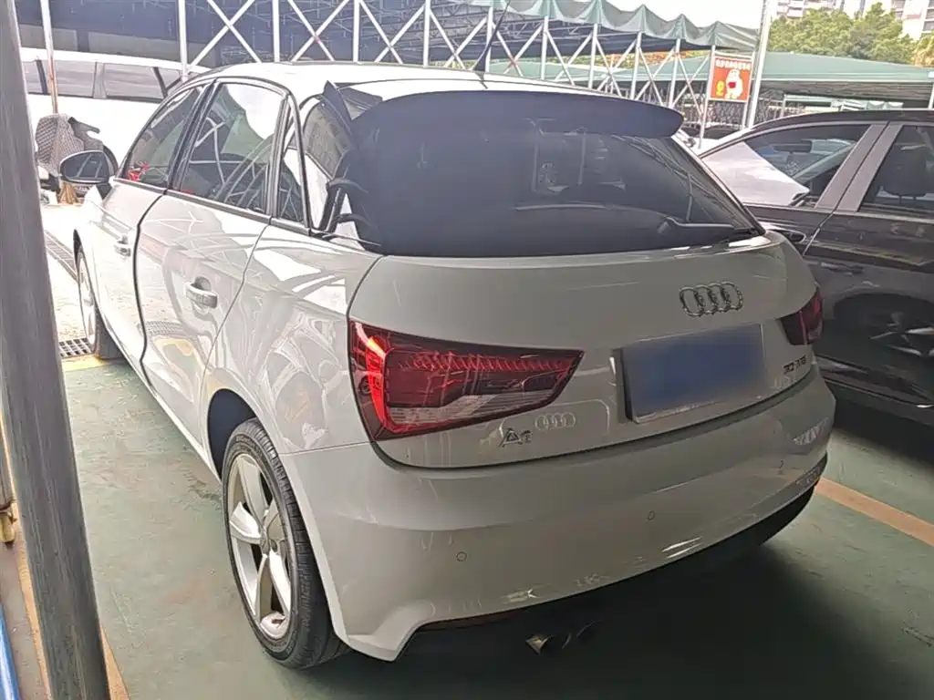 Audi A1 2016 30 TFSI Sportback Design Style Edition фото 5