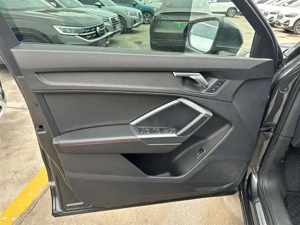 Audi Q3 2021 35 TFSI Fashion Sport фото 9