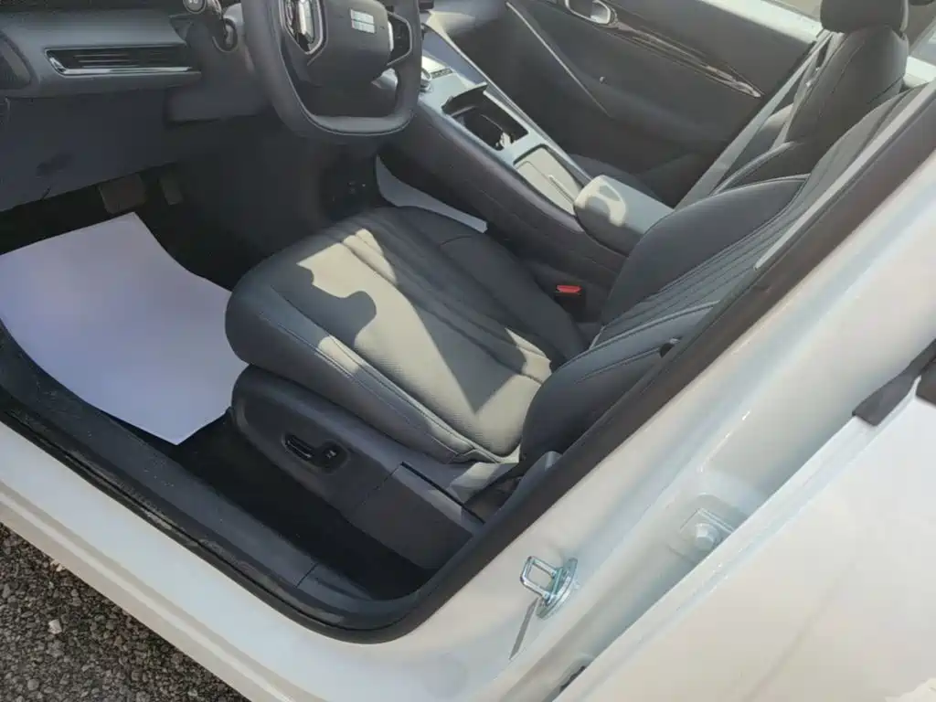 Geely Galaxy Galaxy E5 2026 2026 530km Voyager Edition