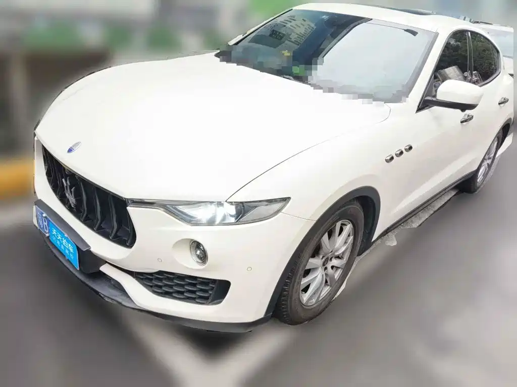 Фото 1 - Maserati Levante