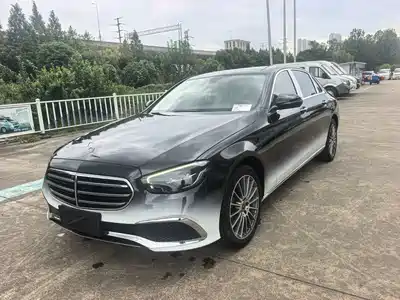 Mercedes-Benz E