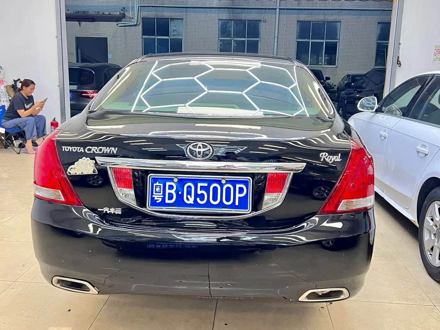 Toyota Crown 2011 2.5L Royal Leather Sunroof Special Edition фото 5