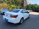 Photo 8 - Buick Verano