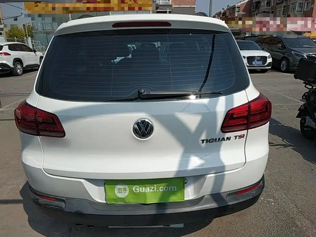 Volkswagen Tiguan 2015 1.8TSI Automatic 2WD Trendline фото 6