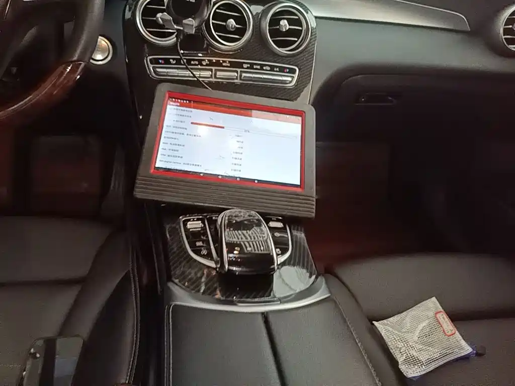 Mercedes-Benz GLC 2017 GLC 260 4MATIC Luxury фото 14
