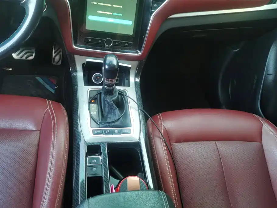 Roewe RX5 2016 2016 30T 4WD Automatic Internet Premium Edition