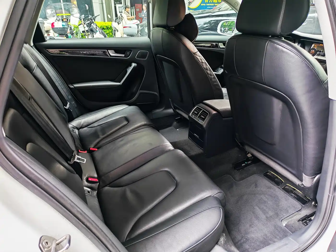 Audi A4L 2015 35 TFSI Auto Comfort фото 16