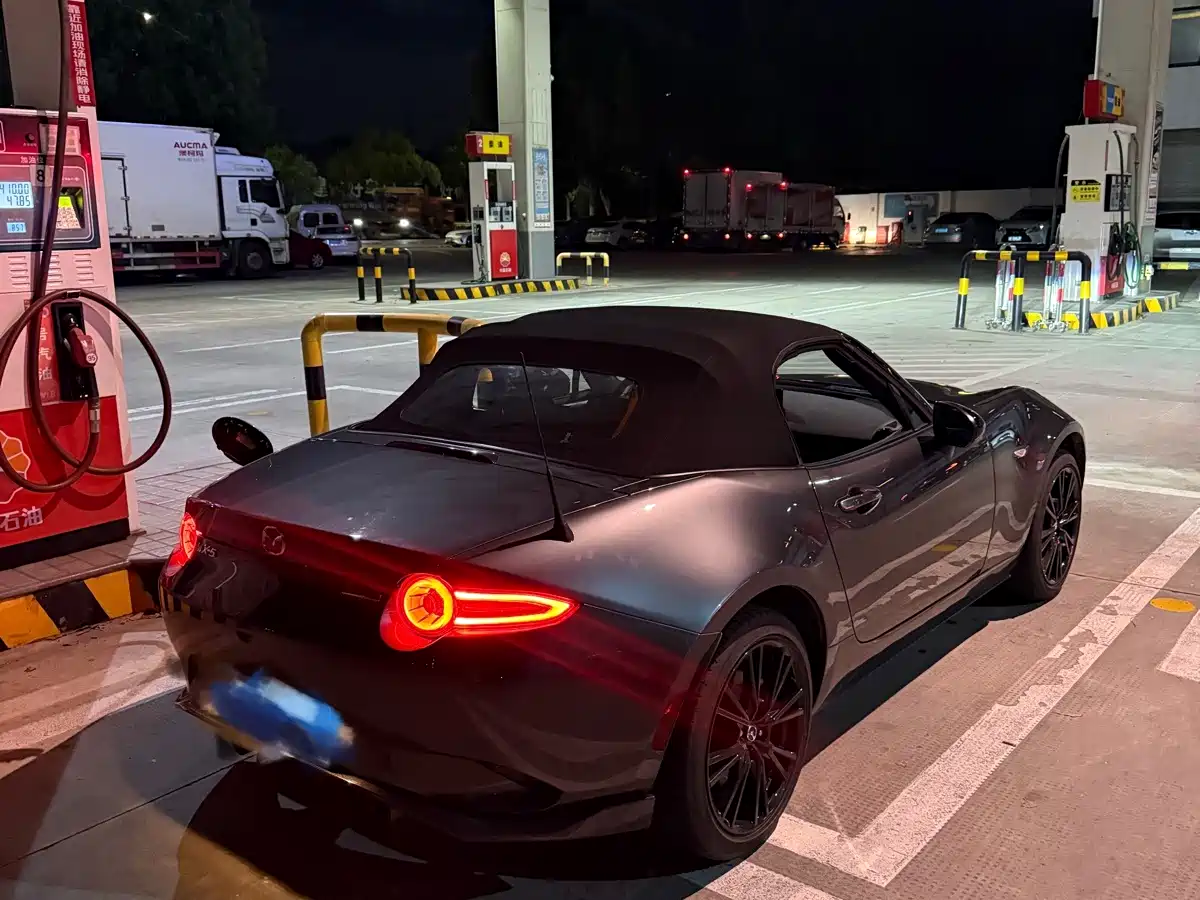 Mazda MX-5 2026 2025 Manual Soft-top Convertible Mexican Edition