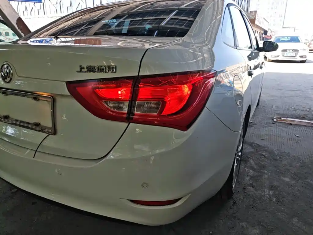 Фото 8 - Buick Excelle