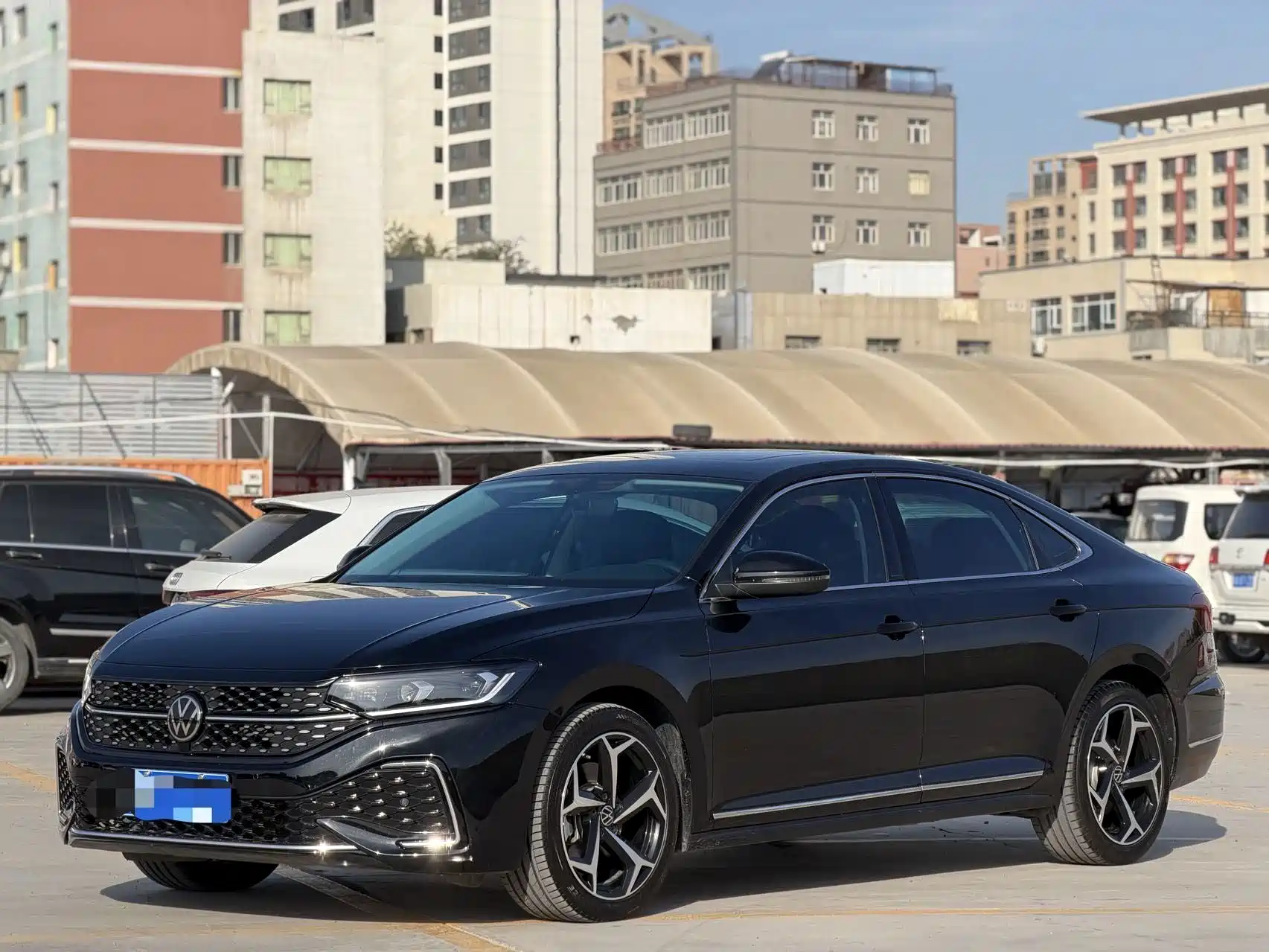 Photo 1 - Volkswagen Passat