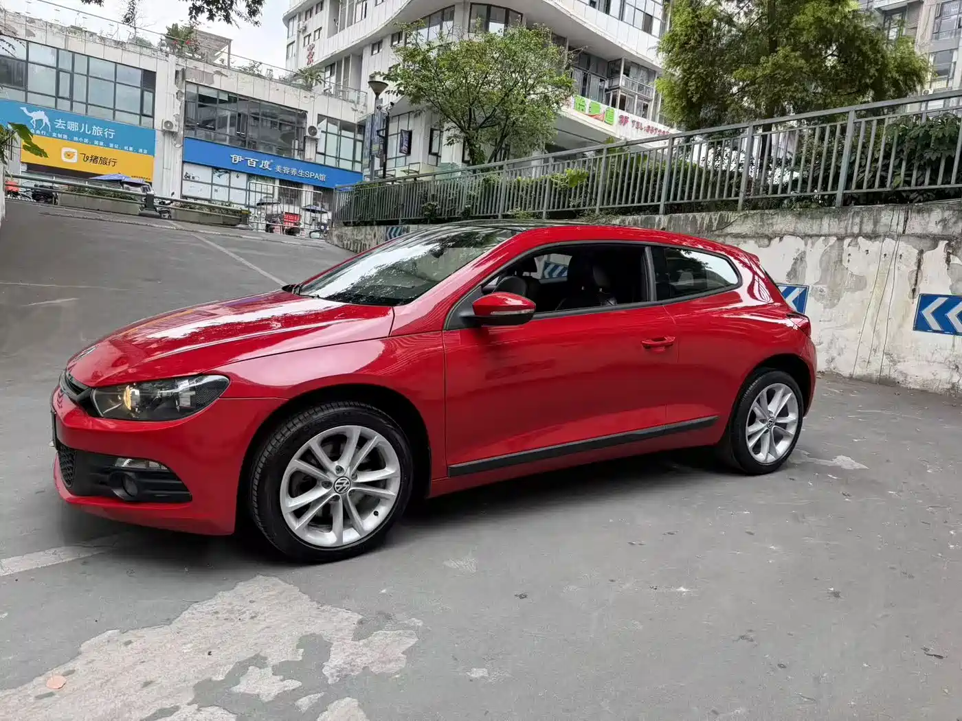 Volkswagen Scirocco 2010 2.0TSI Sport Edition фото 7