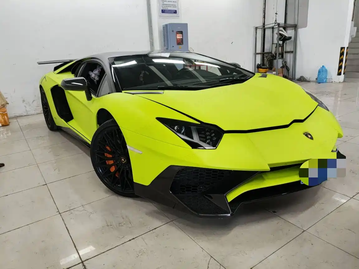Lamborghini Aventador 2011 LP 700-4 фото 3