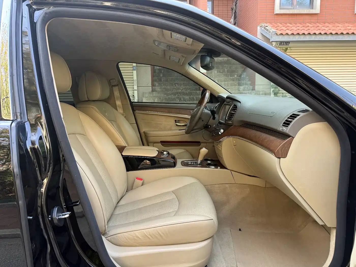 SsangYong Chairman 2014 2012 3.6 CW700L Extended Edition