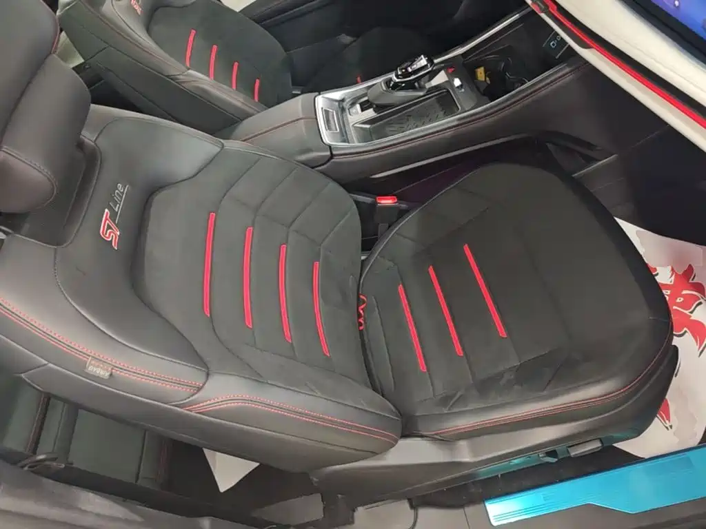Фото 25 - Ford Edge