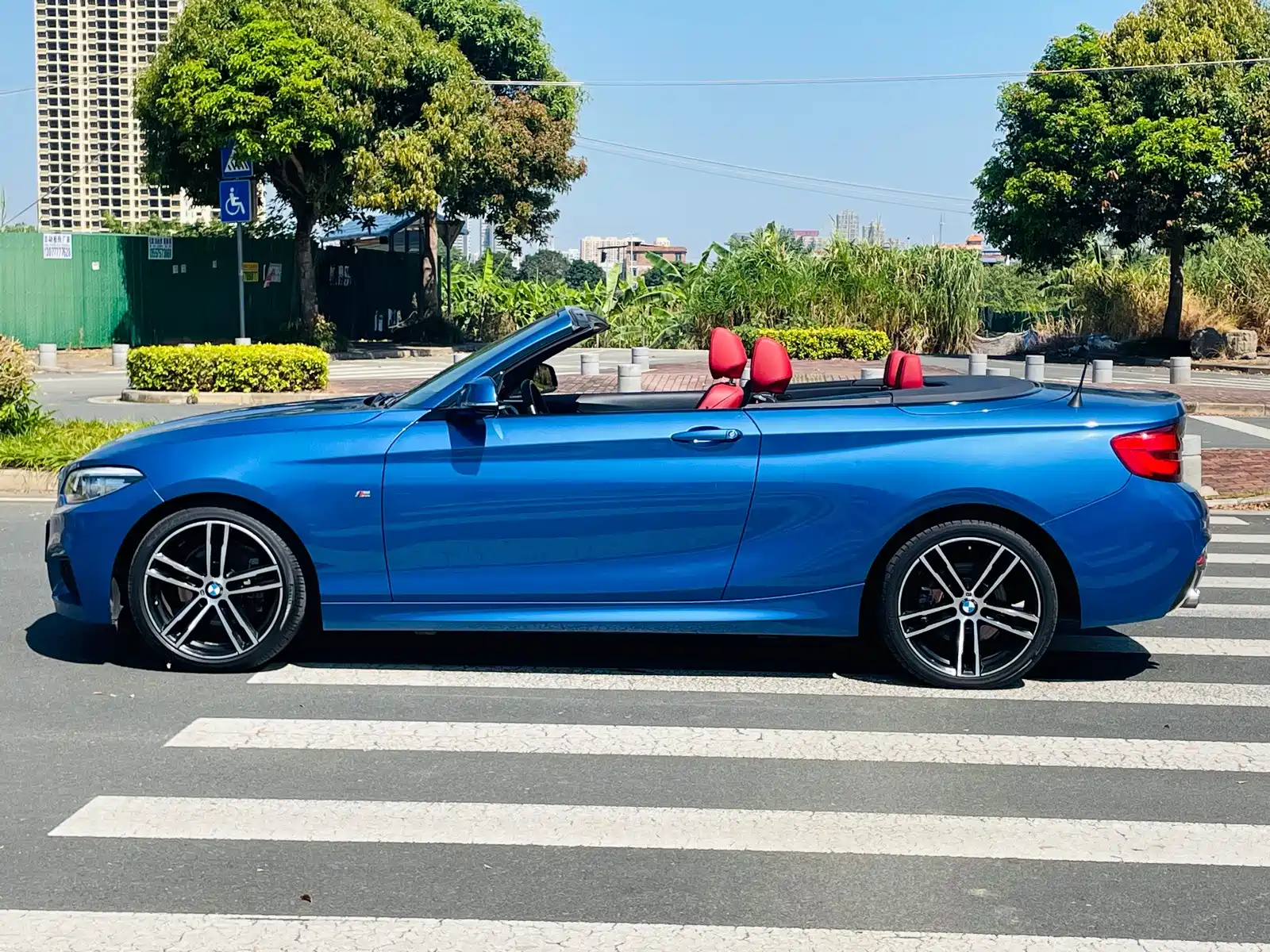 صورة 13 - BMW 2 Series (Import)