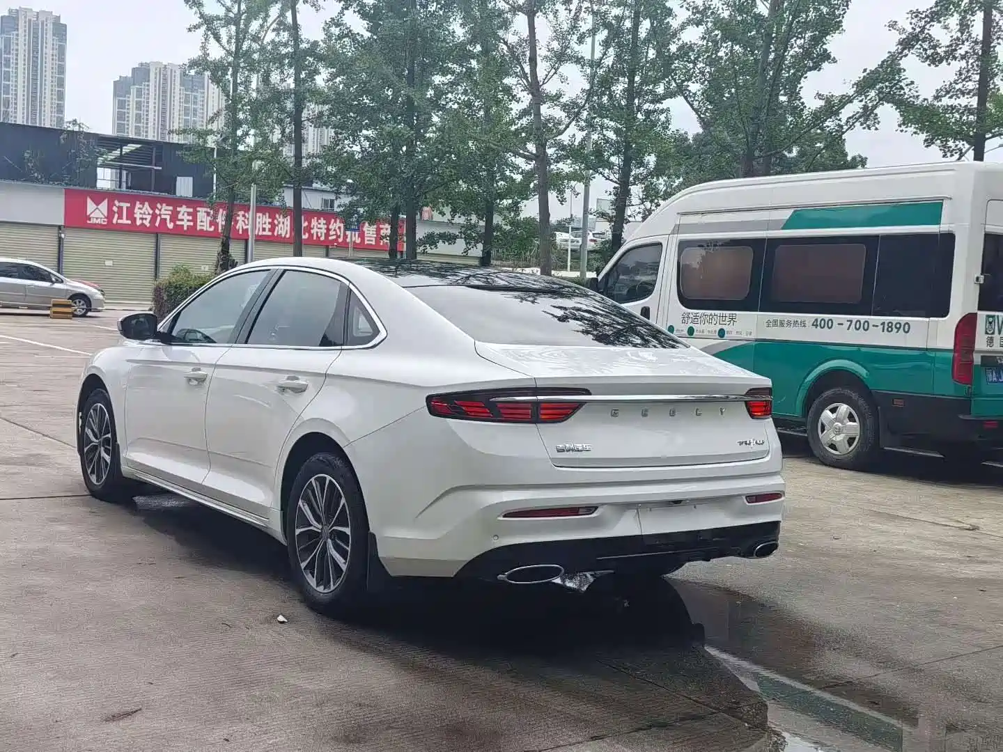 Фото 7 - Geely Preface
