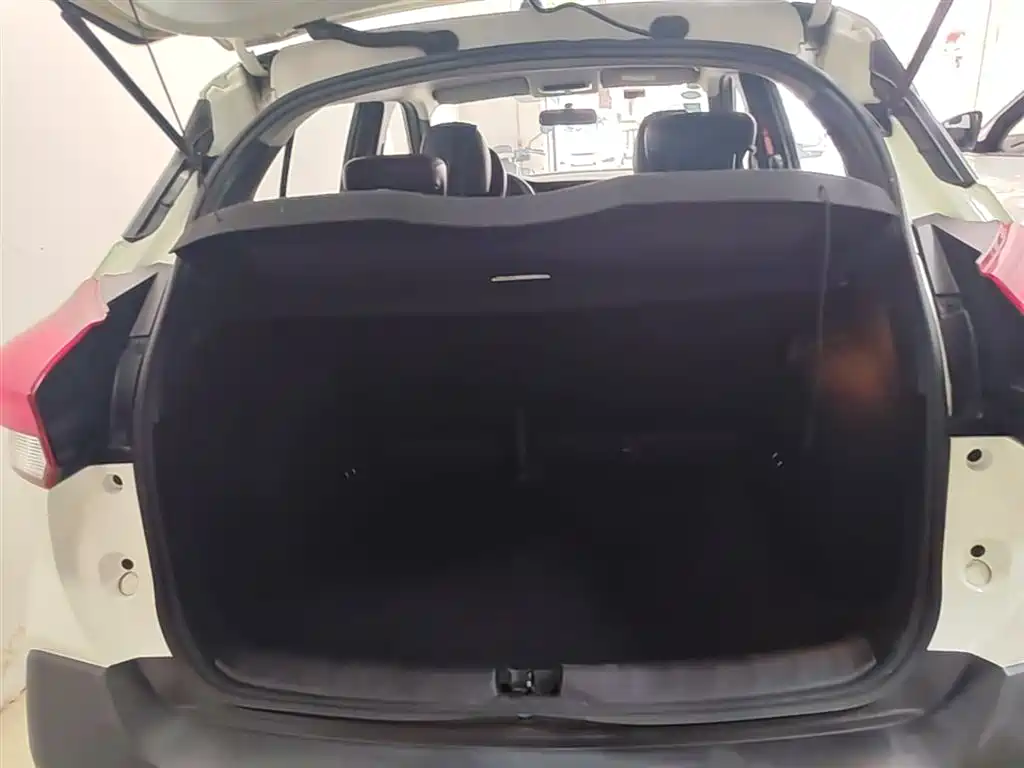 Nissan Kicks 2018 2017 1.5L CVT Cool Edition