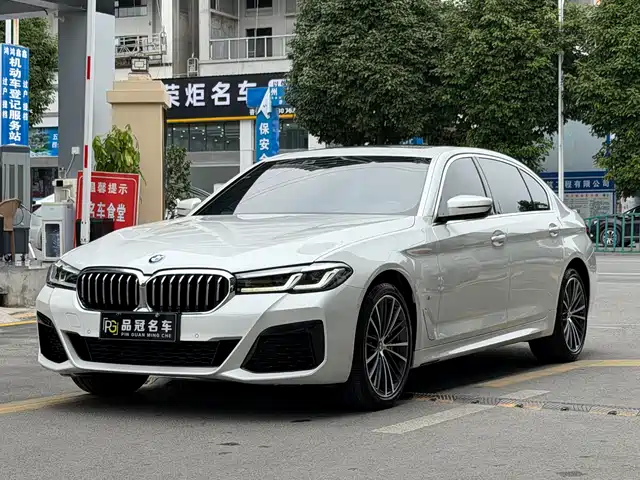 BMW 5 Series 2023