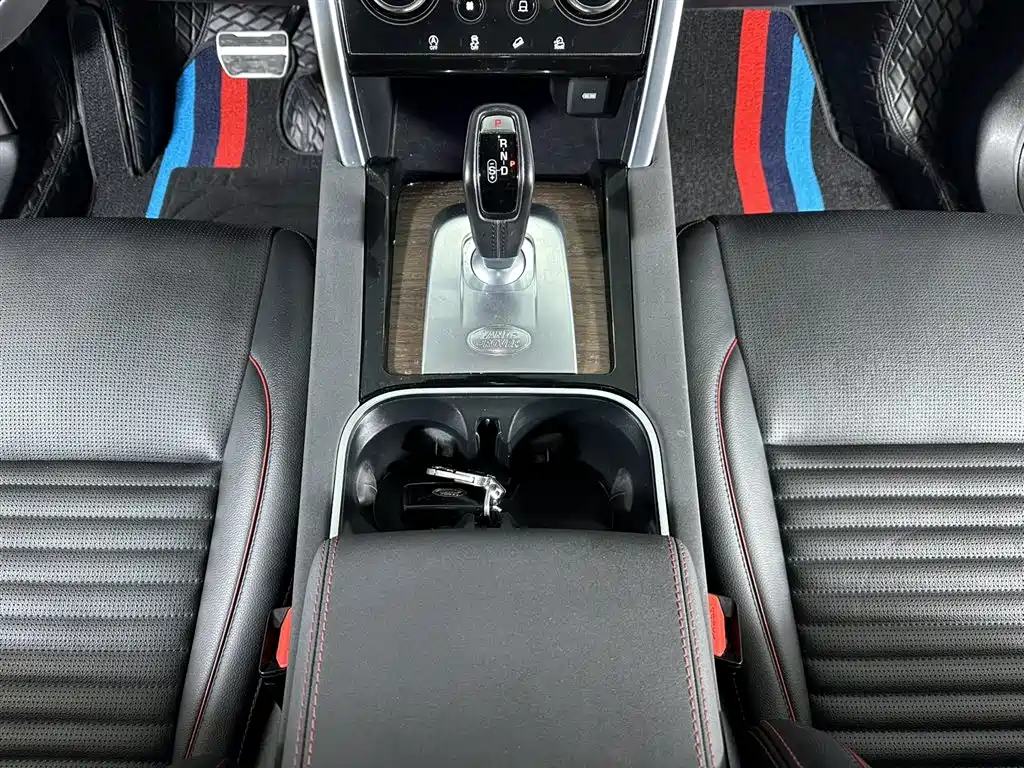 Land Rover Discovery Sport 2022 Model 249PS R-Dynamic S Performance Edition 5-Seater фото 7