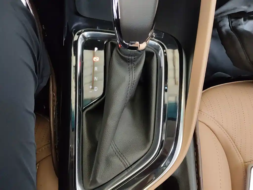 Buick GL6 2023 2021 323T Mild Hybrid Connected Luxury