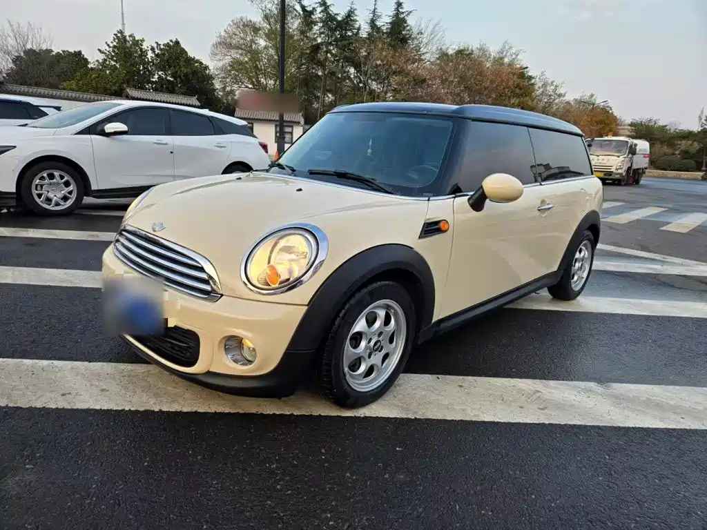 MINI CLUBMAN 2014 2011 1.6L ONE