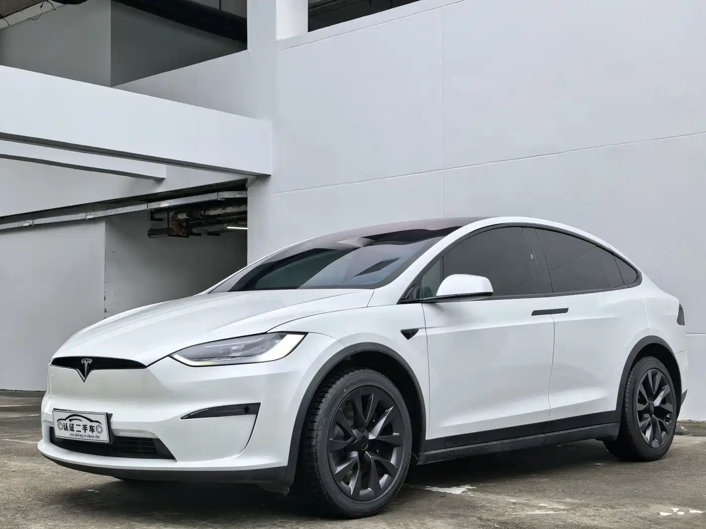 Tesla Model X 2023 Dual Motor All-Wheel Drive Edition