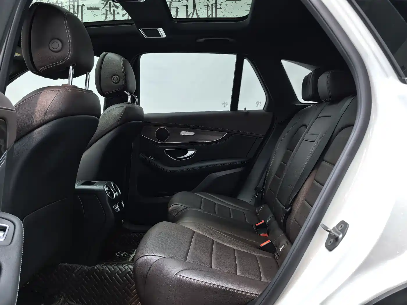 Mercedes-Benz GLC 2020 Facelift GLC 300 L 4MATIC Dynamic фото 8