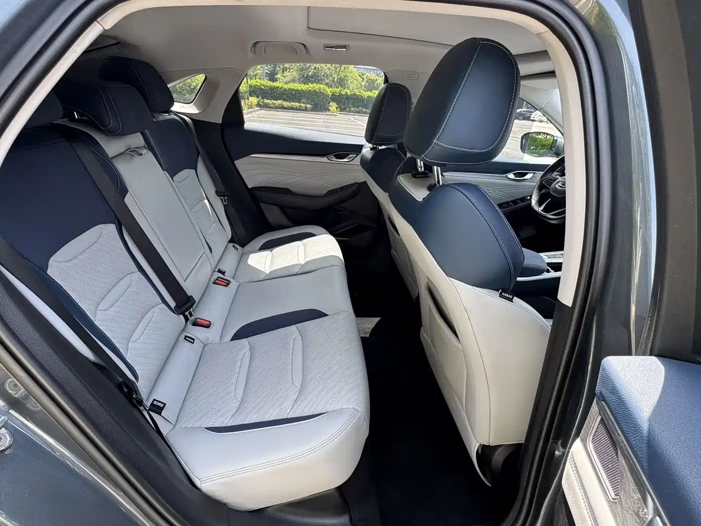 Фото 9 - Geely Preface