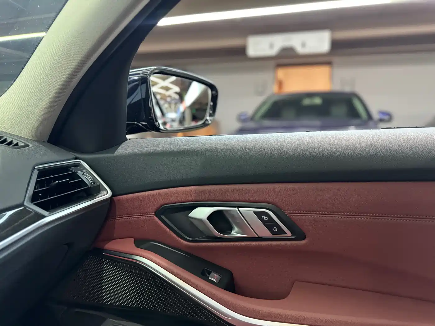 BMW 3 Series 2023 325Li M Sport Package фото 15
