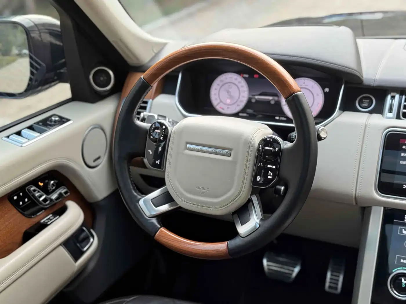 LAND ROVER RANGE ROVER