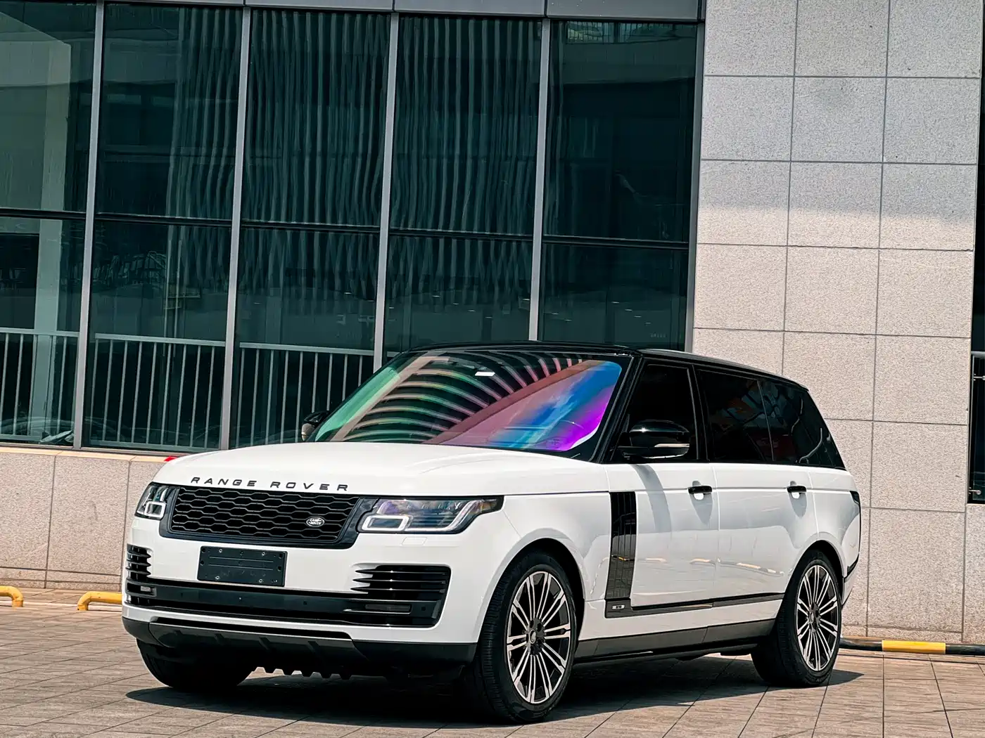 Land Rover Range Rover 2021 3.0 L6 Heritage Extended Classic Edition