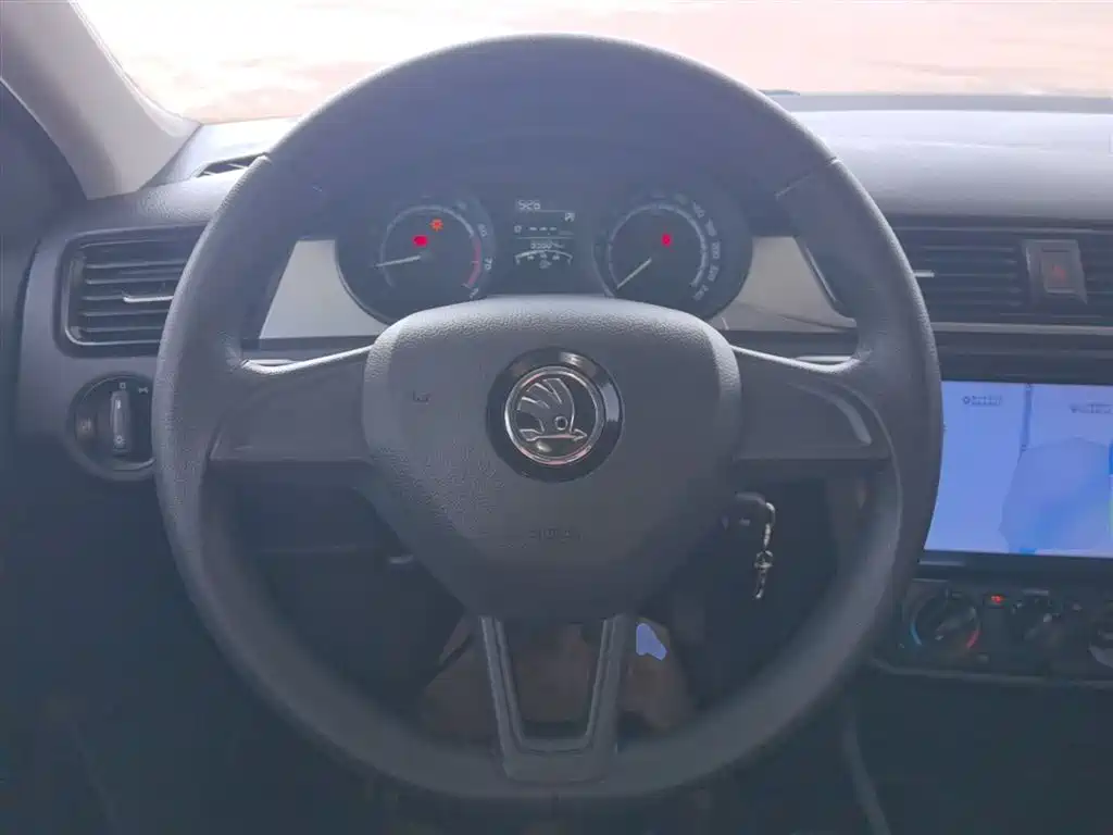 Škoda Rapid 2020 1.5L Manual Standard фото 11