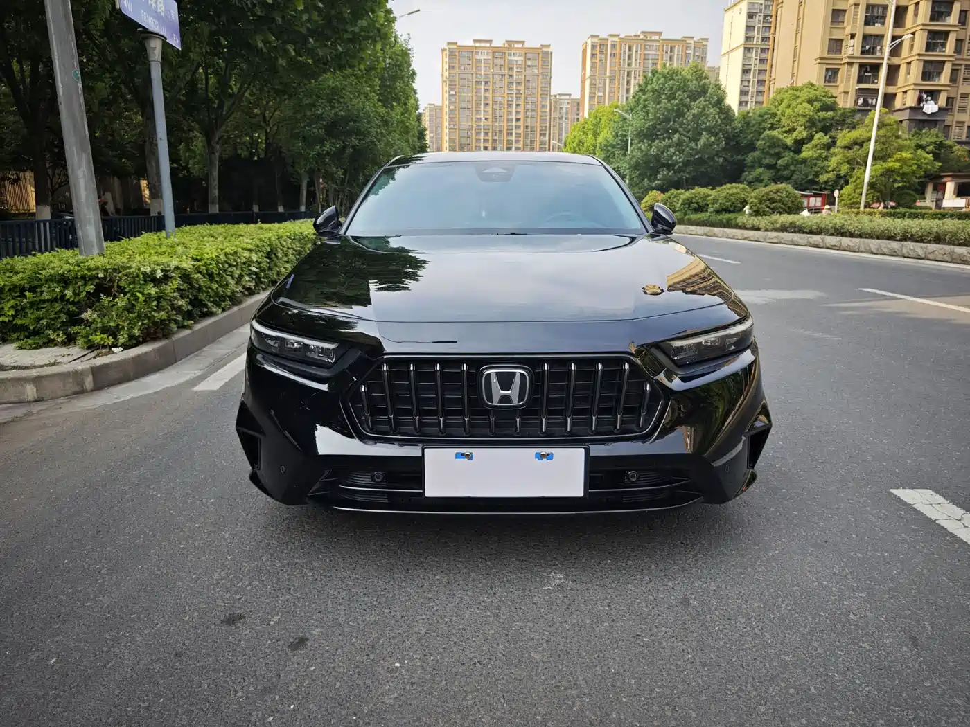 Фото 2 - Honda Inspire