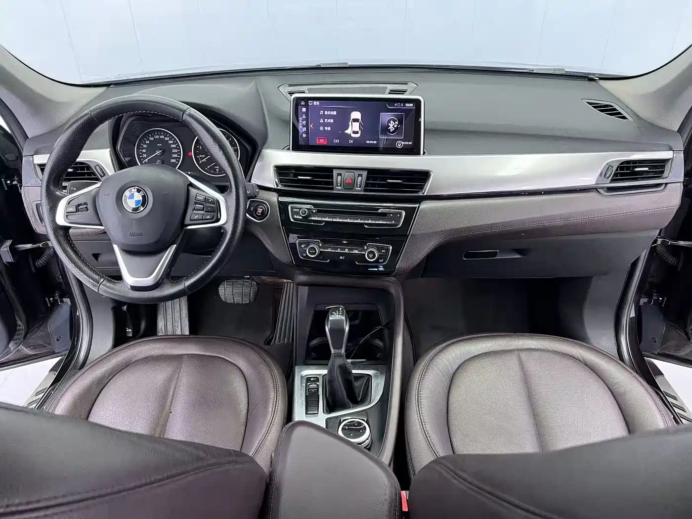 BMW X1 2016 sDrive18Li Fashion Model фото 9