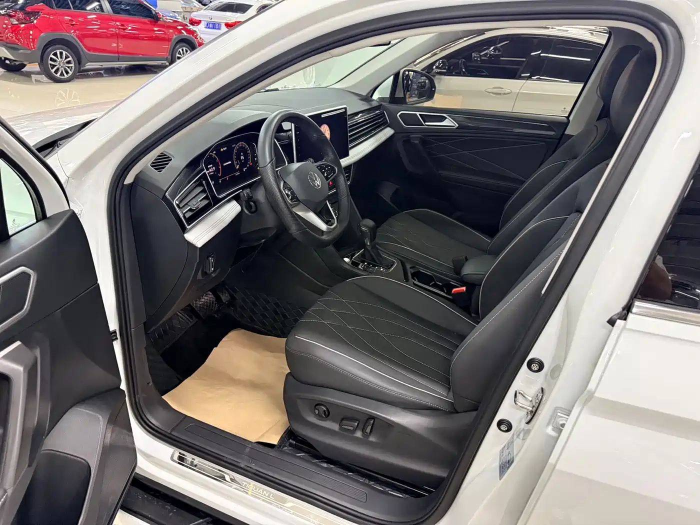 Volkswagen Tiguan L 2023 280TSI 2WD Trend Limited Edition фото 9