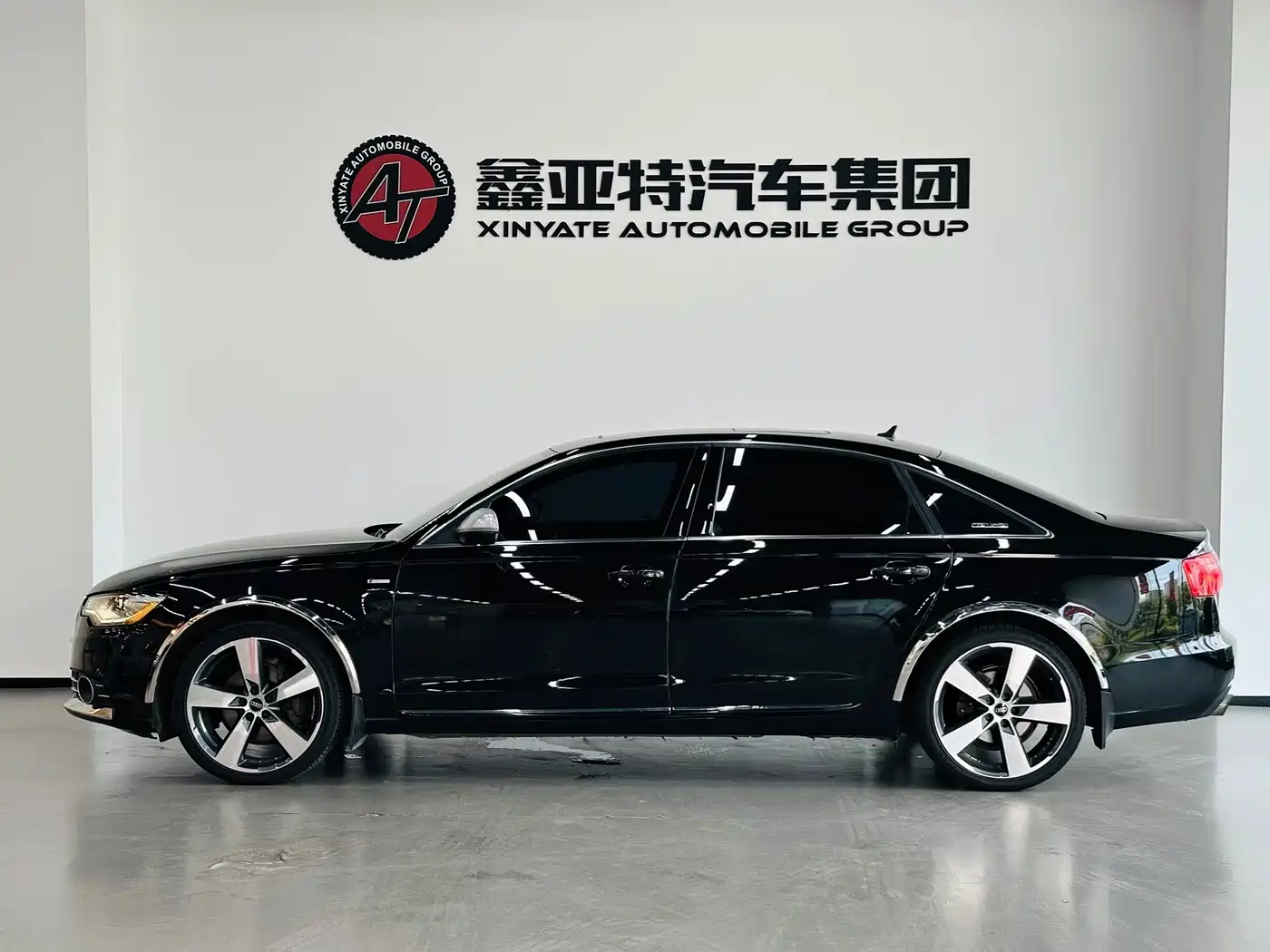 Фото 3 - Audi A6L