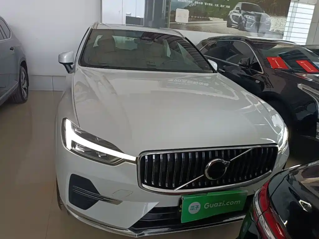 Фото 3 - Volvo XC60