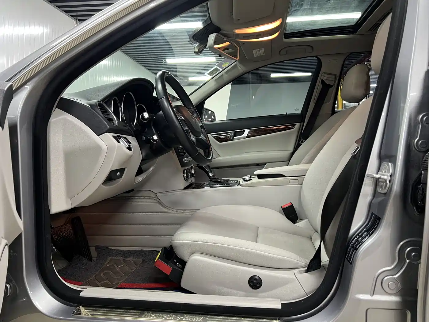 Mercedes-Benz C-Class 2013 C 260 CGI Fashion Edition фото 7