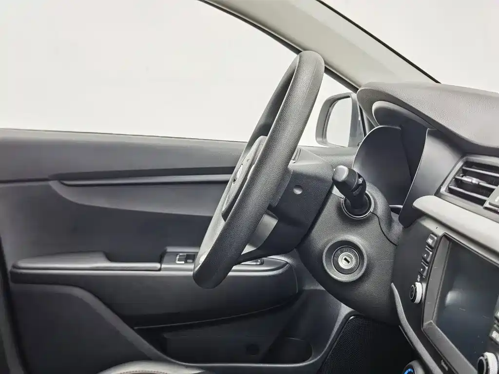 Kia K2 2017 2017 Sedan 1.4L AT GLS