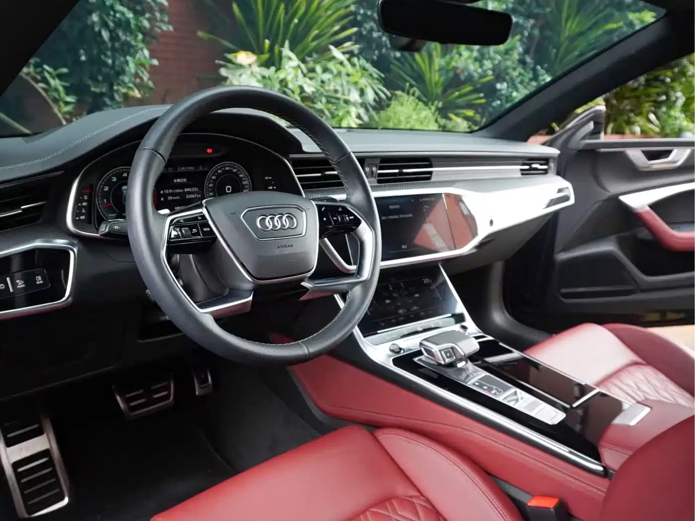 Фото 9 - Audi A7L