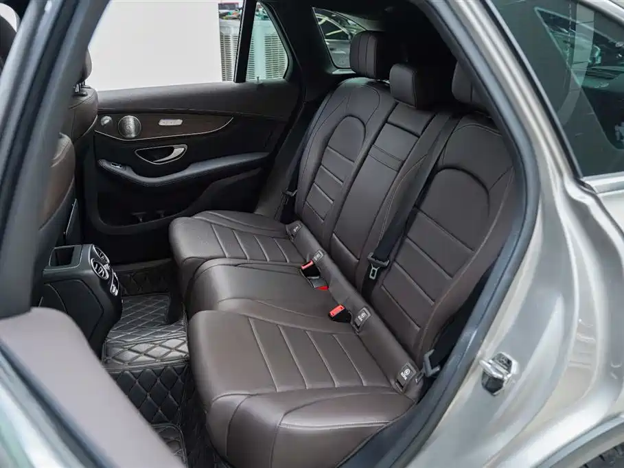 Mercedes-Benz GLC 2020 GLC 300 L 4MATIC Luxury фото 4