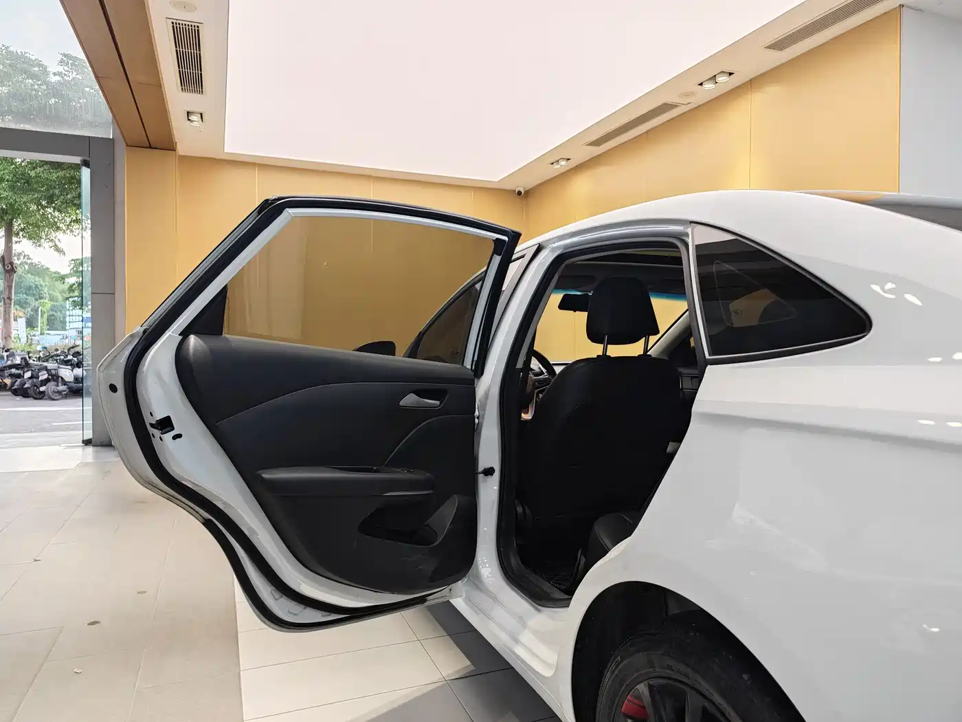 Chevrolet Monza 2020 Mild Hybrid Redline 320T Dual-Clutch Refreshing Edition фото 21