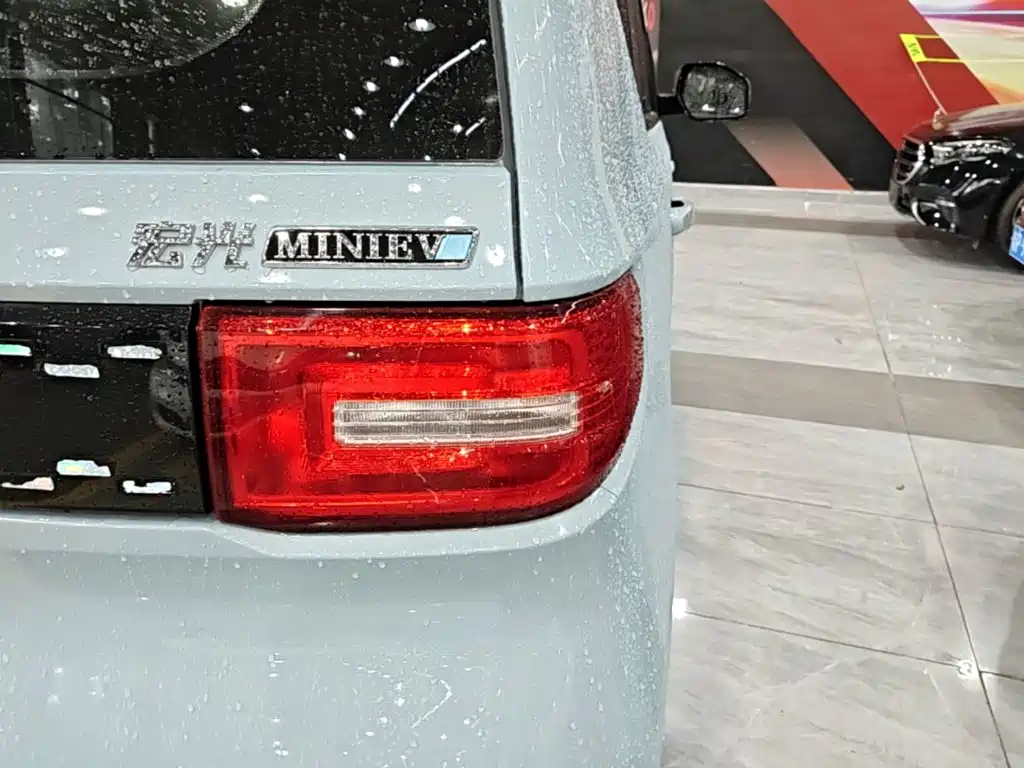 Фото 8 - Wuling Motors Hongguang MINIEV