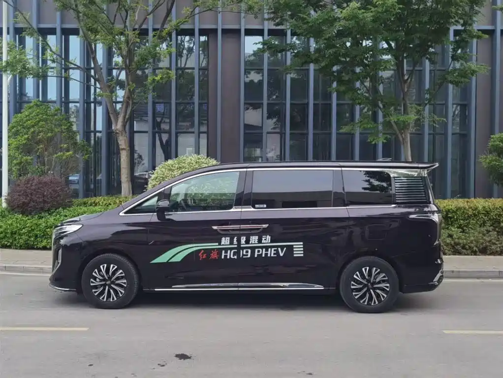 Hongqi HQ9 PHEV 2024 Model 2.0T AWD Luxury Edition фото 3