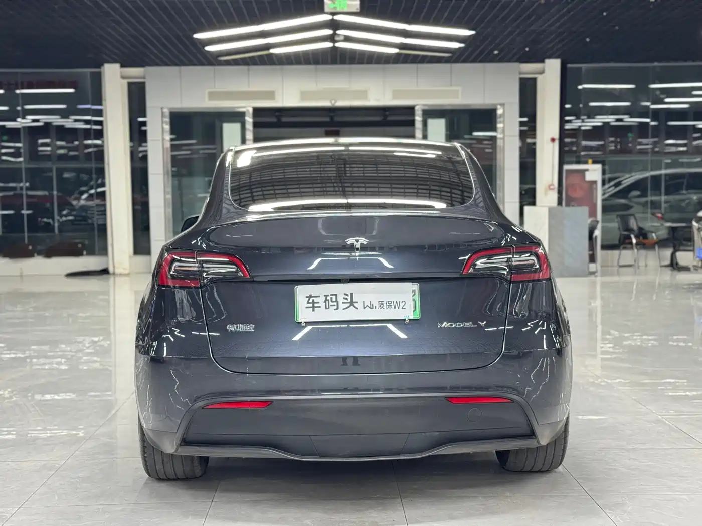 TESLA MODEL Y