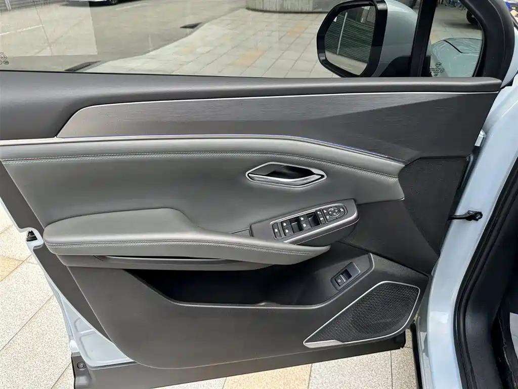 BYD Song L DM-i 2025 Smart Drive Edition 112km Surpassing фото 6