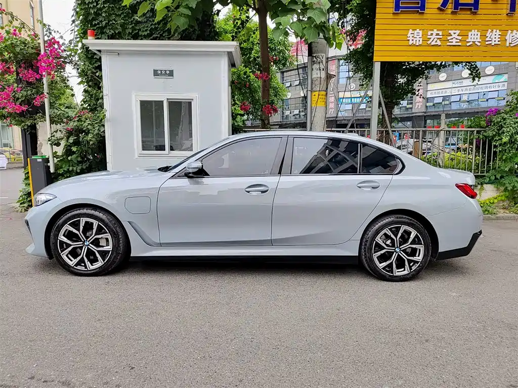 BMW i3 2025 eDrive 35 L фото 3