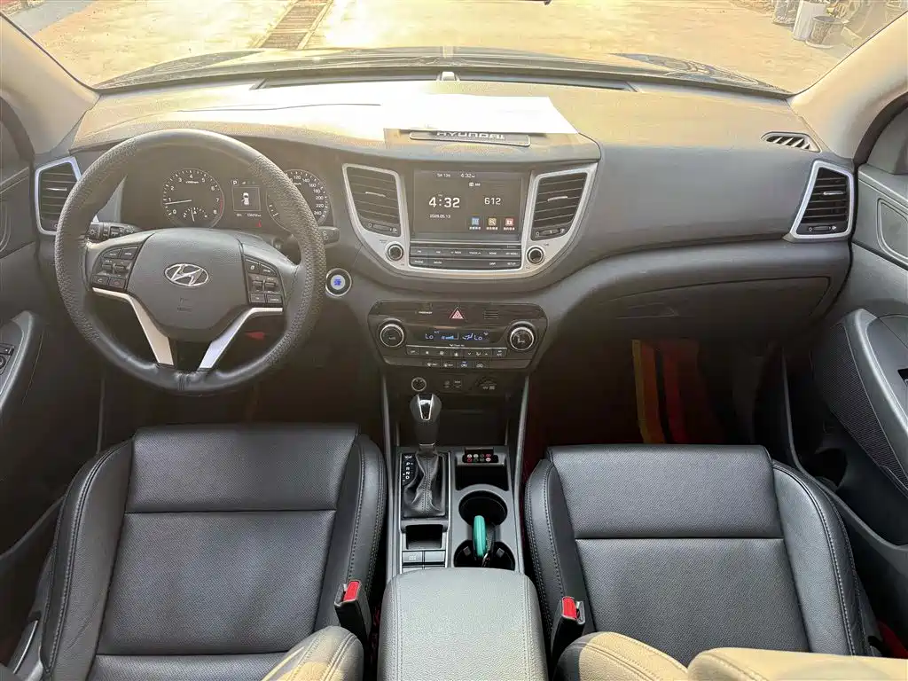 Hyundai Tucson 2015 1.6T Dual Clutch 2WD Smart фото 6